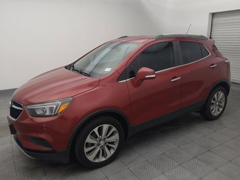 Used 2018 Buick Encore Preferred FWD image 2