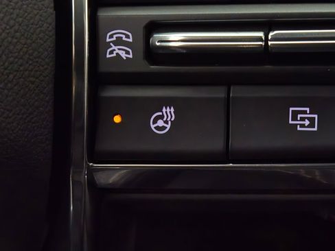 Used 2024 GMC Canyon Denali w/ LPO, Denali Black Edition image 13