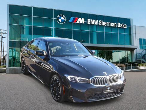 Used 2026 BMW 330i Sedan w/ M Sport Package RWD image 3