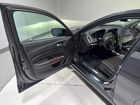 Used 2016 Acura TLX FWD image 10
