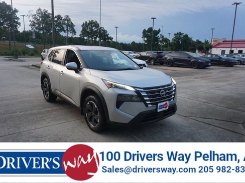 Used 2024 Nissan Rogue SV FWD image 1