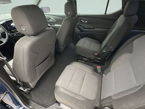 Used 2023 Chevrolet Traverse LT w/ Midnight/Sport Edition AWD/4WD image 9