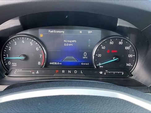 Used 2022 Ford Explorer XLT w/ Equipment Group 202A AWD/4WD image 13