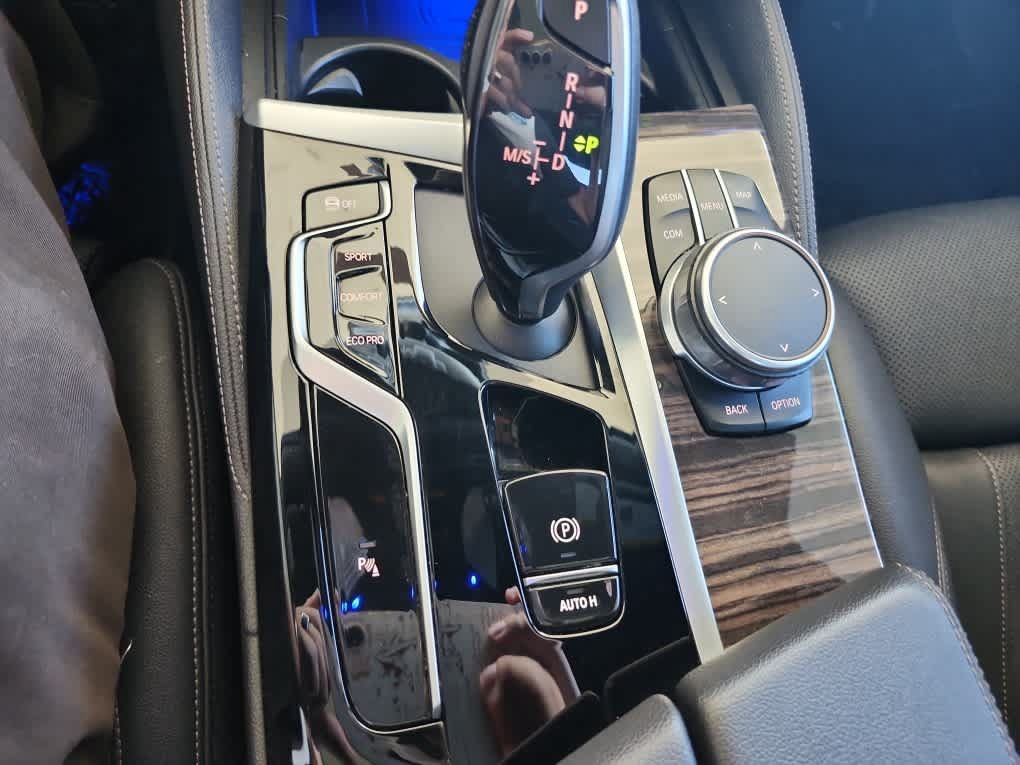 Used 2021 BMW 540i w/ M Sport Package RWD image 18