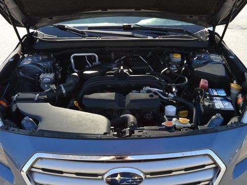 Used 2017 Subaru Outback 2.5i Limited image 18