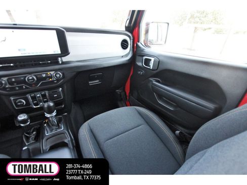 Used 2025 Jeep Wrangler Unlimited Sport AWD/4WD image 11