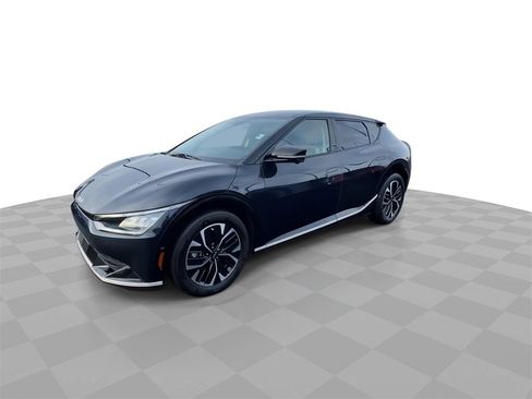 Used 2022 Kia EV6 Wind w/ Wind Technology Package image 4