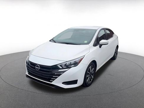 Used 2025 Nissan Versa SV FWD image 7