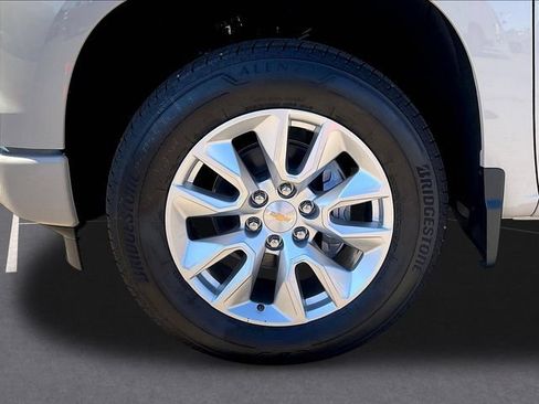 New 2026 Chevrolet Silverado 1500 Custom RWD image 15