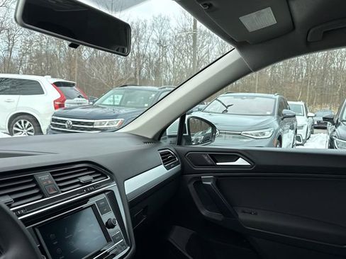 Used 2021 Volkswagen Tiguan S image 21