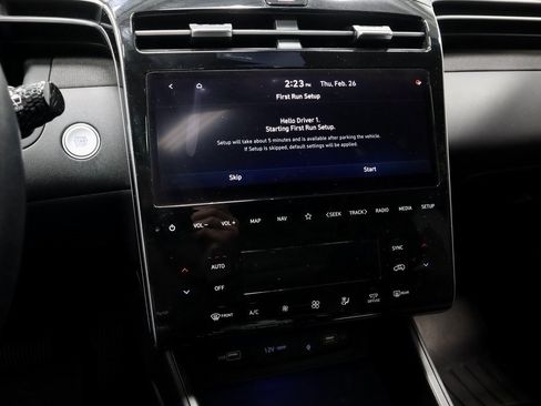 Certified 2022 Hyundai Tucson Limited image 35