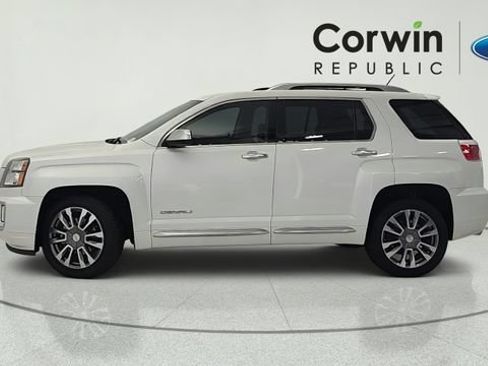 Used 2017 GMC Terrain Denali FWD image 2