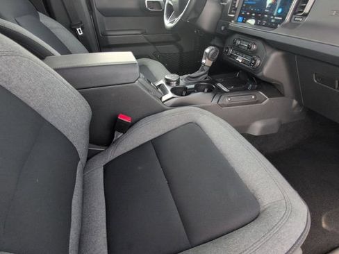 Used 2025 Ford Bronco Big Bend AWD/4WD image 18