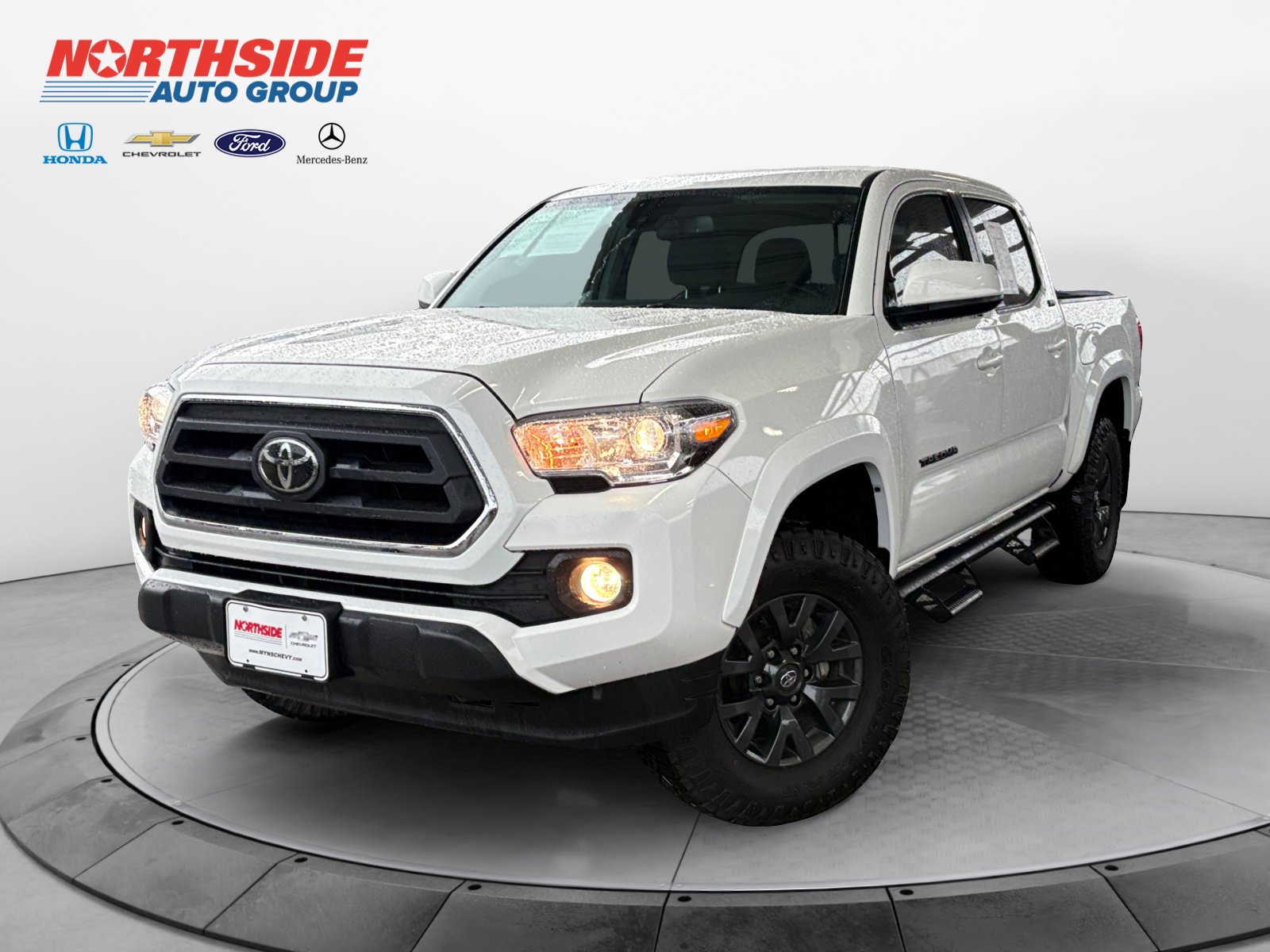 Used 2023 Toyota Tacoma SR5 RWD image 3