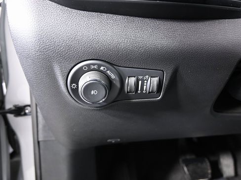 New 2026 Jeep Compass Latitude image 23