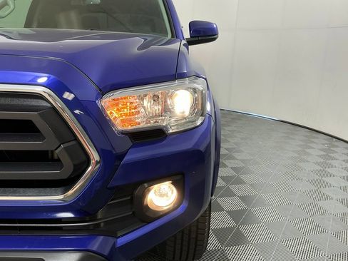 Used 2022 Toyota Tacoma SR5 RWD image 8