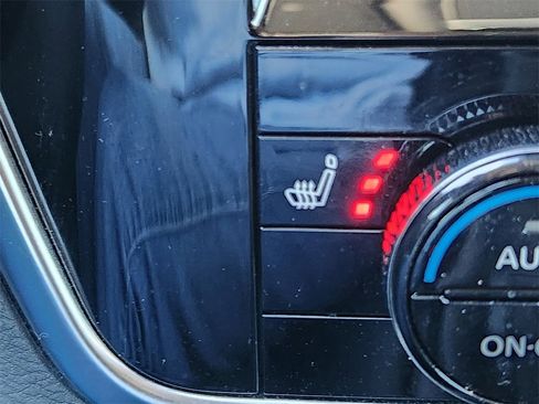 Used 2021 Nissan Rogue SL w/ Premium Package image 24