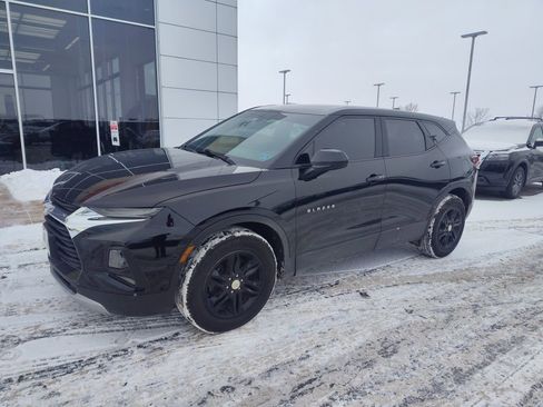 Used 2020 Chevrolet Blazer LT image 2
