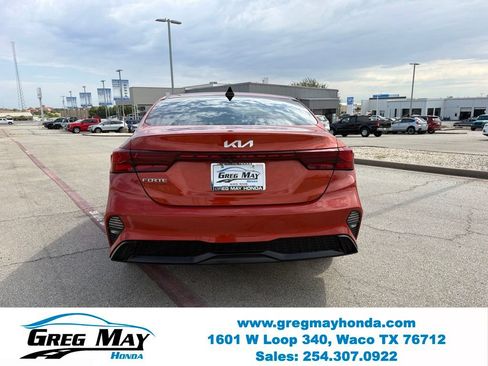 Used 2023 Kia Forte LXS FWD image 4