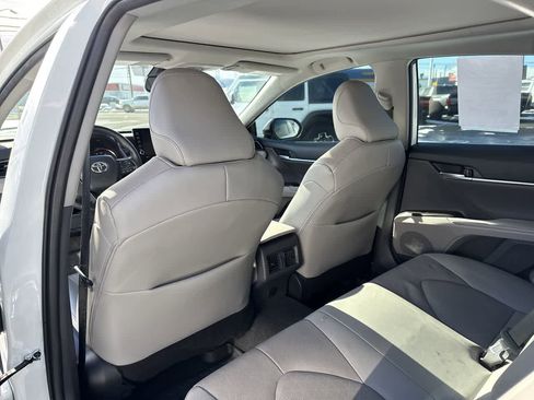 Used 2023 Toyota Camry XSE w/ Navigation Package image 13