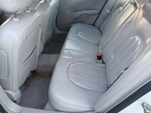 Used 2010 Buick Lucerne CXL image 10