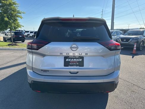 Used 2025 Nissan Rogue SV FWD image 6