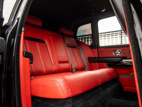 Used 2021 Rolls-Royce Cullinan image 42