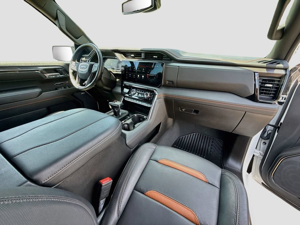 Used 2024 GMC Sierra 1500 AT4 w/ AT4 Preferred Package AWD/4WD image 32