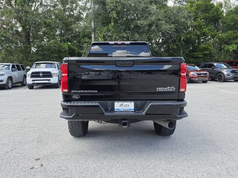 Used 2024 Chevrolet Silverado 3500 High Country w/ High Country Premium Package AWD/4WD image 5