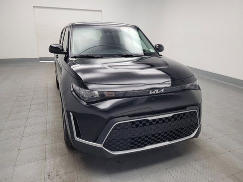 Used 2025 Kia Soul LX image 14