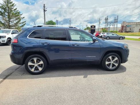 Used 2019 Jeep Cherokee Limited AWD/4WD image 6