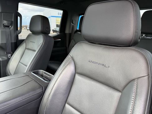 Used 2025 GMC Sierra 1500 Denali w/ Technology Package image 15
