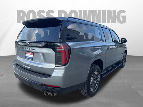 Used 2025 Chevrolet Suburban Z71 AWD/4WD image 5