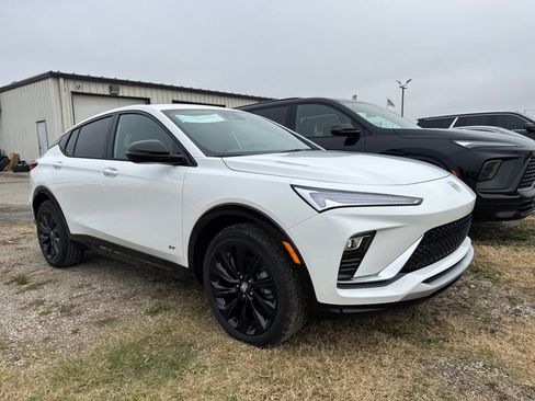 New 2026 Buick Envista Sport Touring image 3