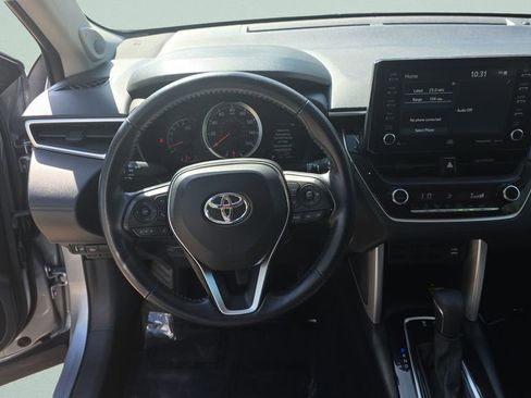Used 2022 Toyota Corolla Cross LE w/ Moonroof Package AWD/4WD image 12