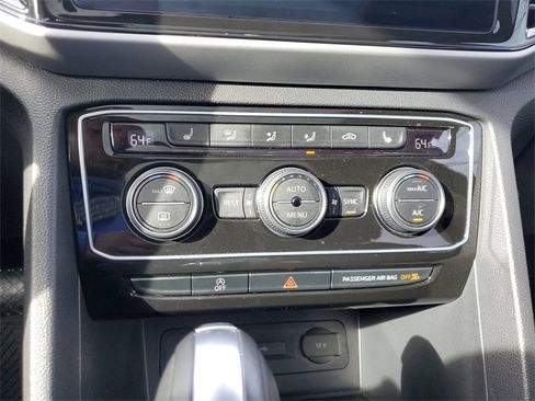 Certified 2023 Volkswagen Atlas SE w/ Panoramic Sunroof Package image 8