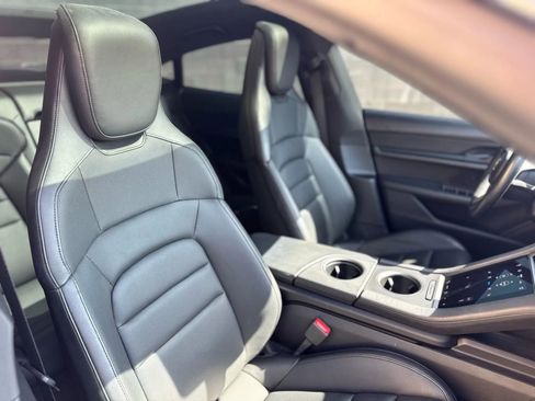 Used 2020 Porsche Taycan 4S w/ Premium Package image 23