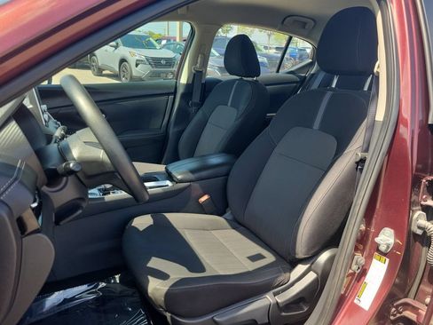 Certified 2024 Nissan Sentra SV FWD image 15