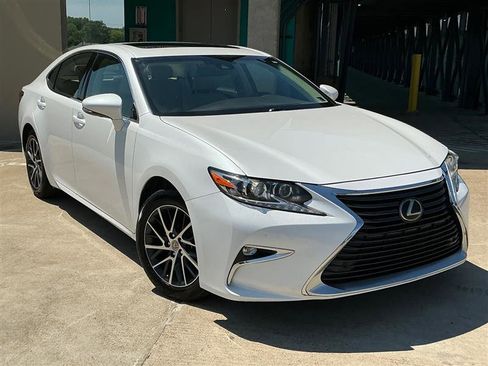 Used 2016 Lexus ES 350 w/ Luxury Package w/Wood Trim FWD image 7
