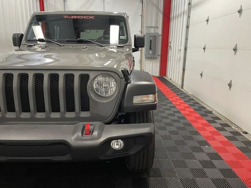 Used 2021 Jeep Wrangler Unlimited Sport AWD/4WD image 11