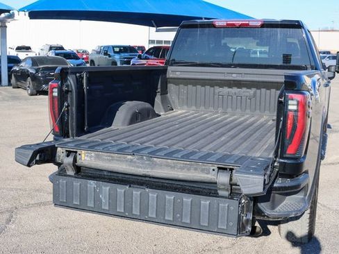 Used 2024 GMC Sierra 2500 AT4 w/ Snow Plow Prep/Camper Package image 9