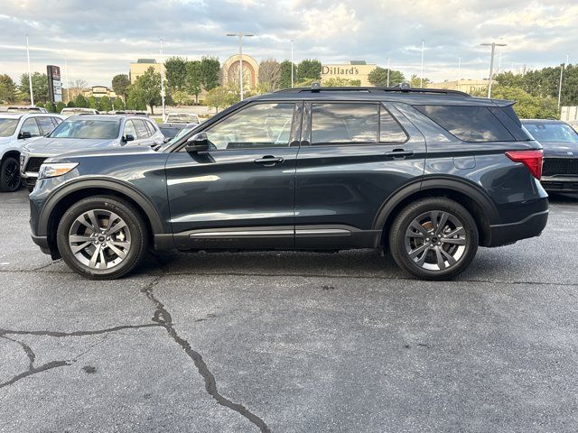 Used 2024 Ford Explorer XLT w/ Equipment Group 202A RWD image 8