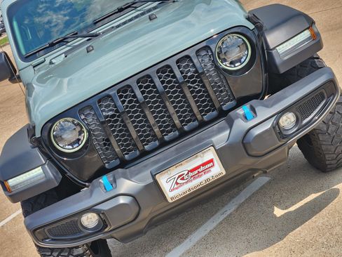 Used 2023 Jeep Wrangler Unlimited w/ Sun & Screen Package AWD/4WD image 10