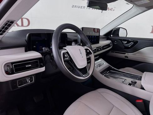 New 2026 Lincoln Aviator Reserve image 9
