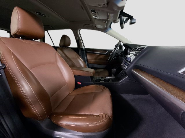 Used 2017 Subaru Outback 2.5i Touring w/ Popular Package #5A AWD/4WD image 28