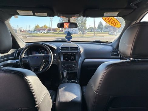 Used 2016 Ford Explorer XLT w/ Equipment Group 202A image 39