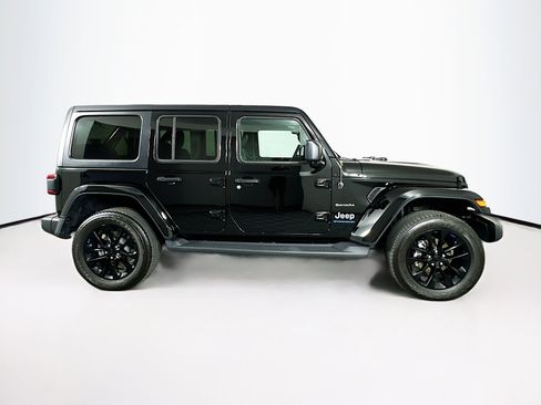 Used 2023 Jeep Wrangler Unlimited Sahara w/ Cold Weather Group AWD/4WD image 10