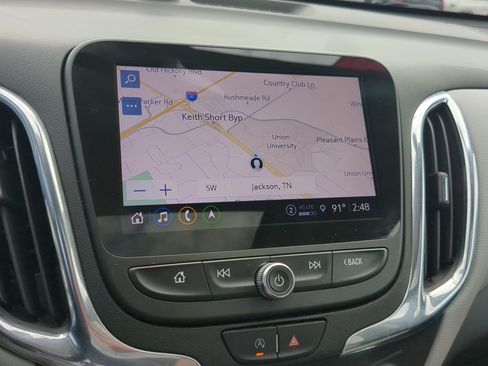 Used 2023 Chevrolet Equinox LT FWD image 17