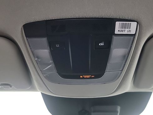 Used 2025 Kia Niro LX FWD image 31