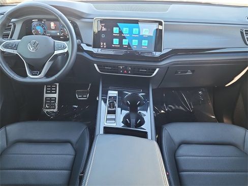 Certified 2025 Volkswagen Atlas Cross Sport SEL R-Line image 20